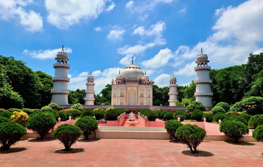 বাংলার তাজমহল, নারায়ণগঞ্জ - কুহুডাক